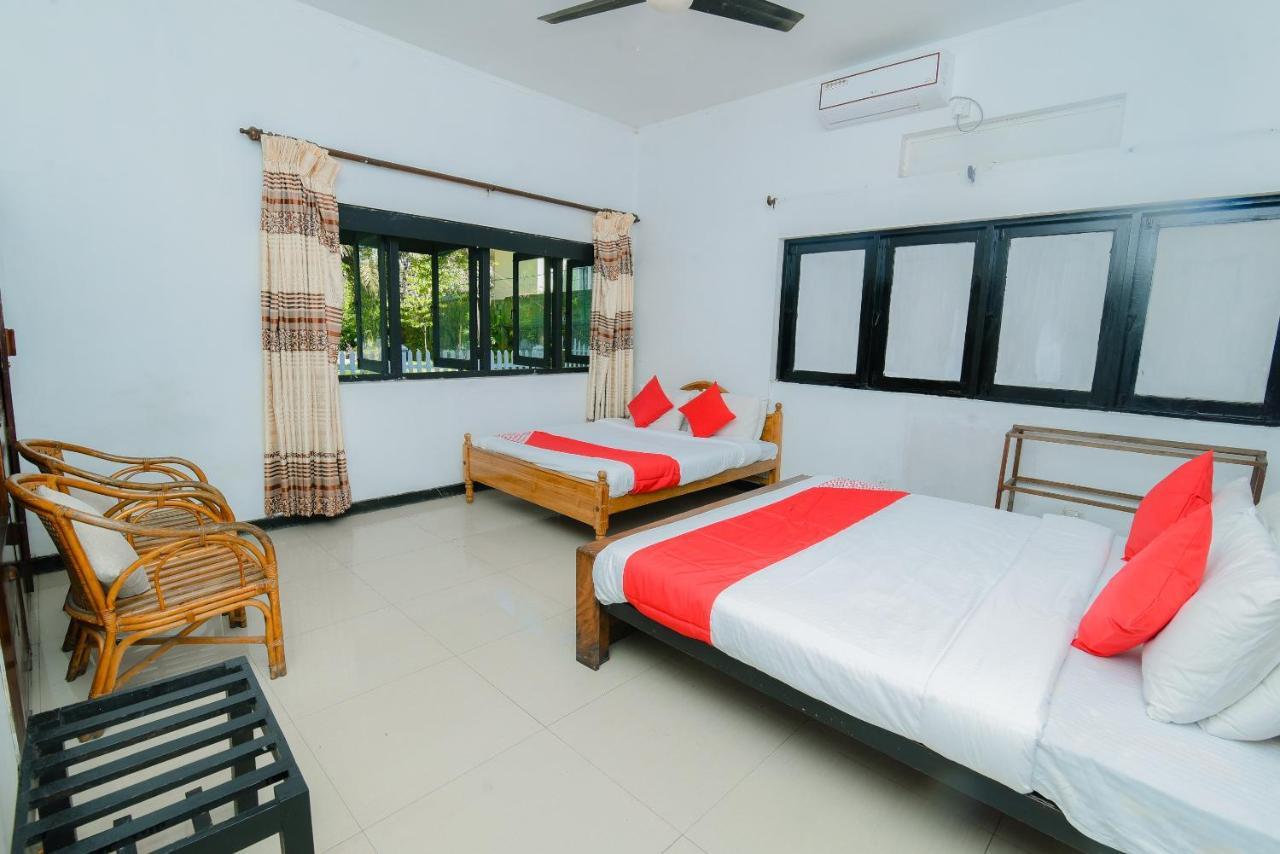 Oyo 479 Water Front Hotel Канди Экстерьер фото